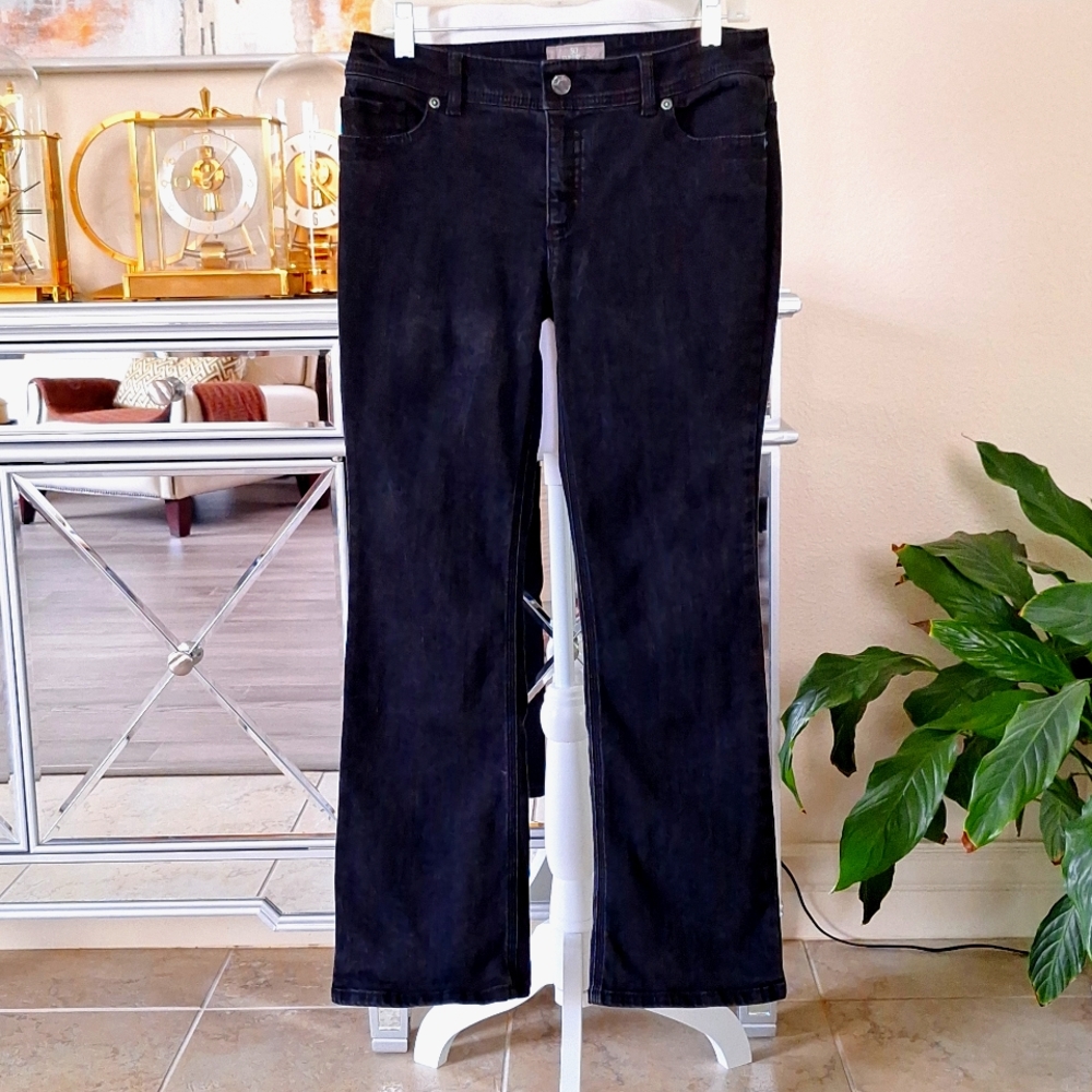 Chico's So Slimming Black Wash Jeans Straight Leg Size 4 Short